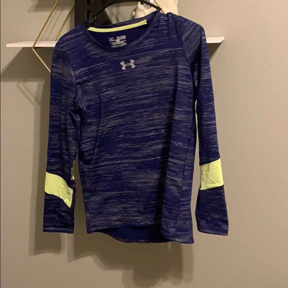 girls kind sleeve athletic top